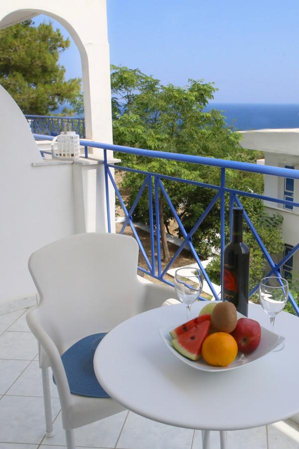 Karras Star Hotel Evdhilos Bagian luar foto